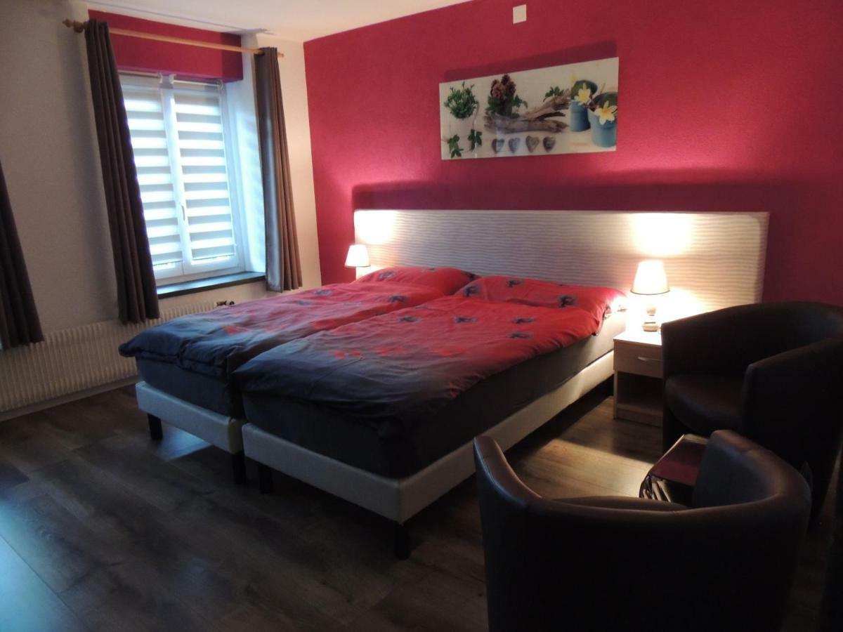 Hotel De La Gare Cousset Екстериор снимка